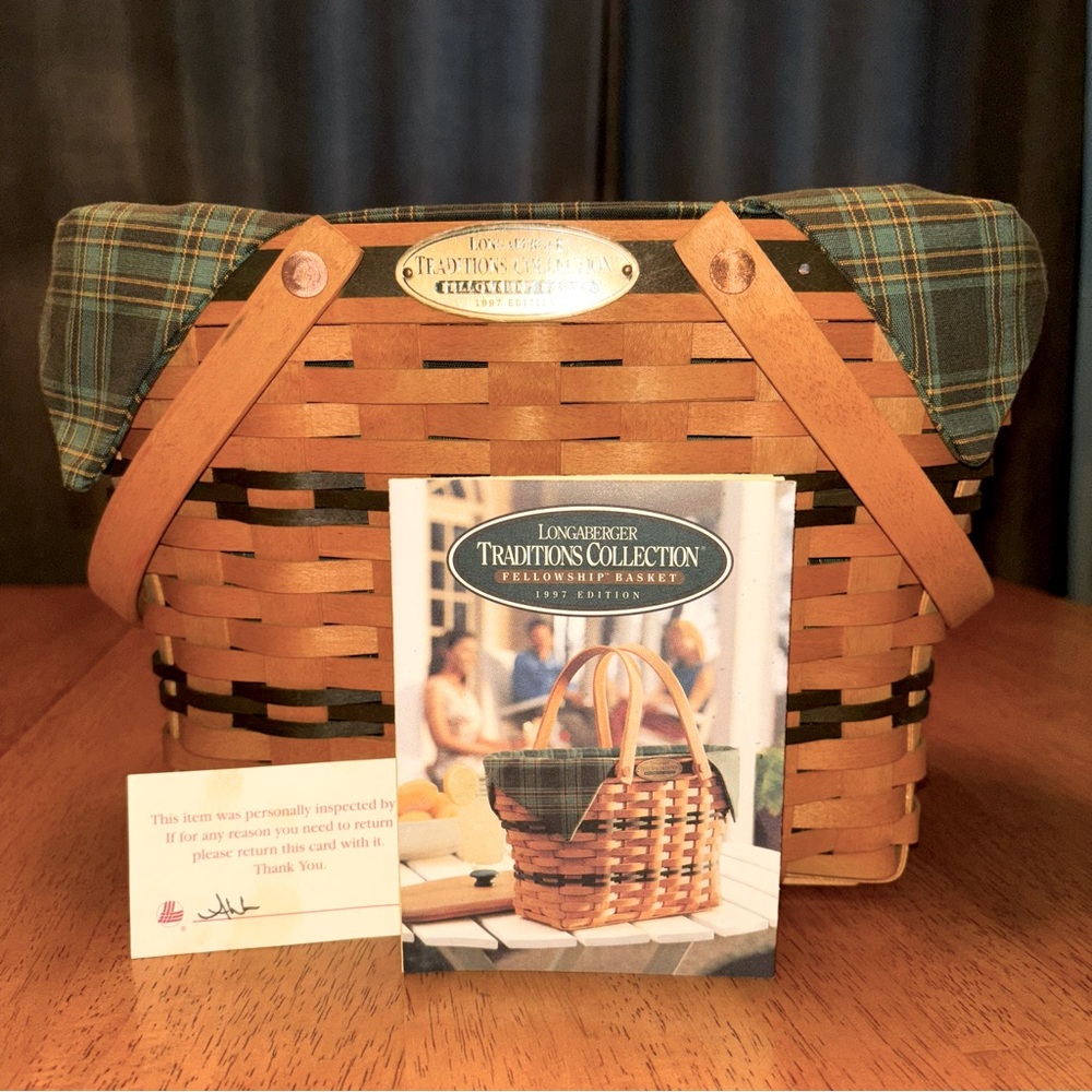 Longaberger Traditions Collection Fellowship Basket 1997 Edition - Picture 3 of 5